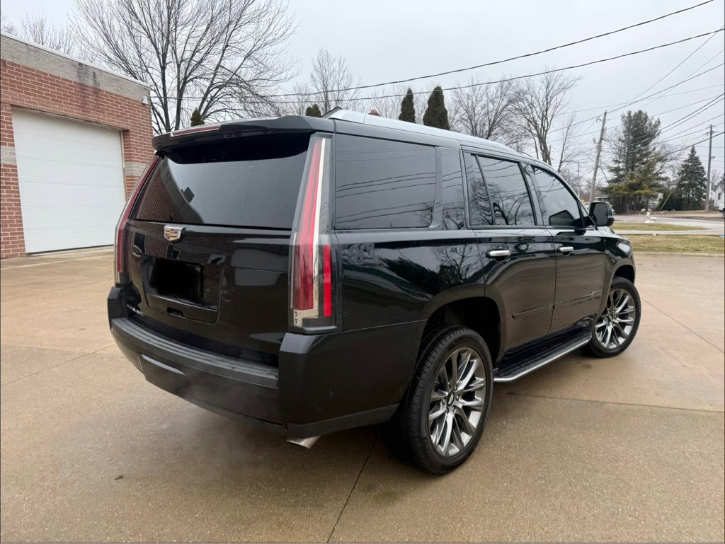 Used 2020 Cadillac Escalade Luxury w/ Escalade Sport Edition image 6