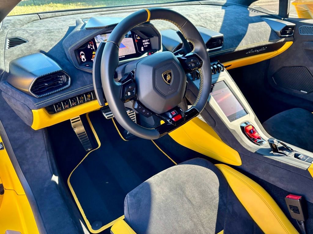 Used 2023 Lamborghini Huracan Tecnica image 17