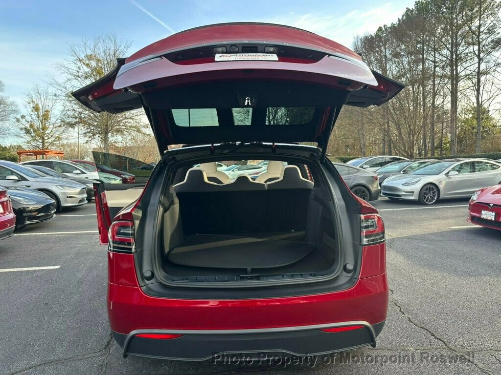 Used 2024 Tesla Model X AWD image 11