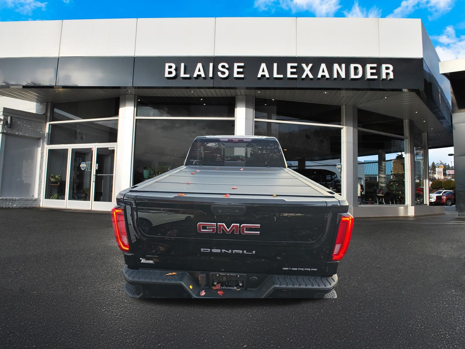 Used 2021 GMC Sierra 1500 Denali w/ Denali Ultimate Package AWD/4WD image 5