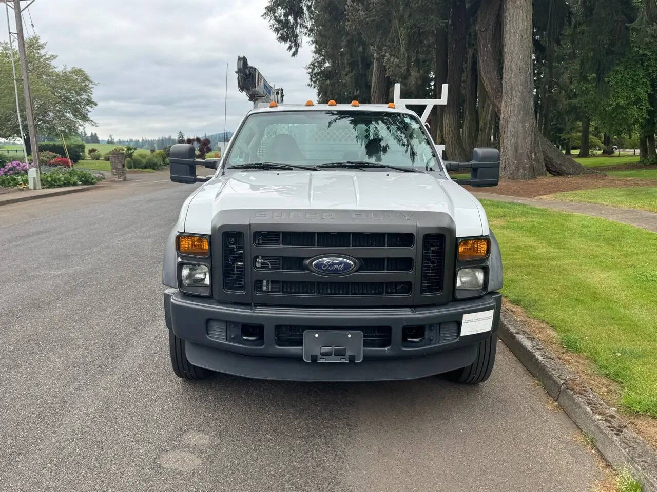Used 2010 Ford F550 4x4 Regular Cab Super Duty image 7