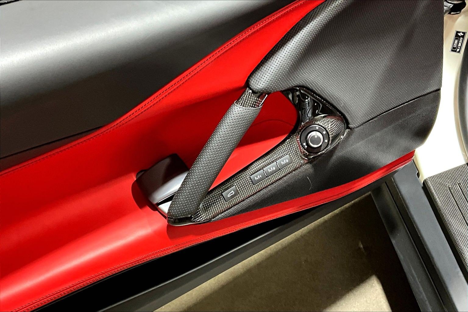 Used 2021 Ferrari 812 GTS RWD image 30