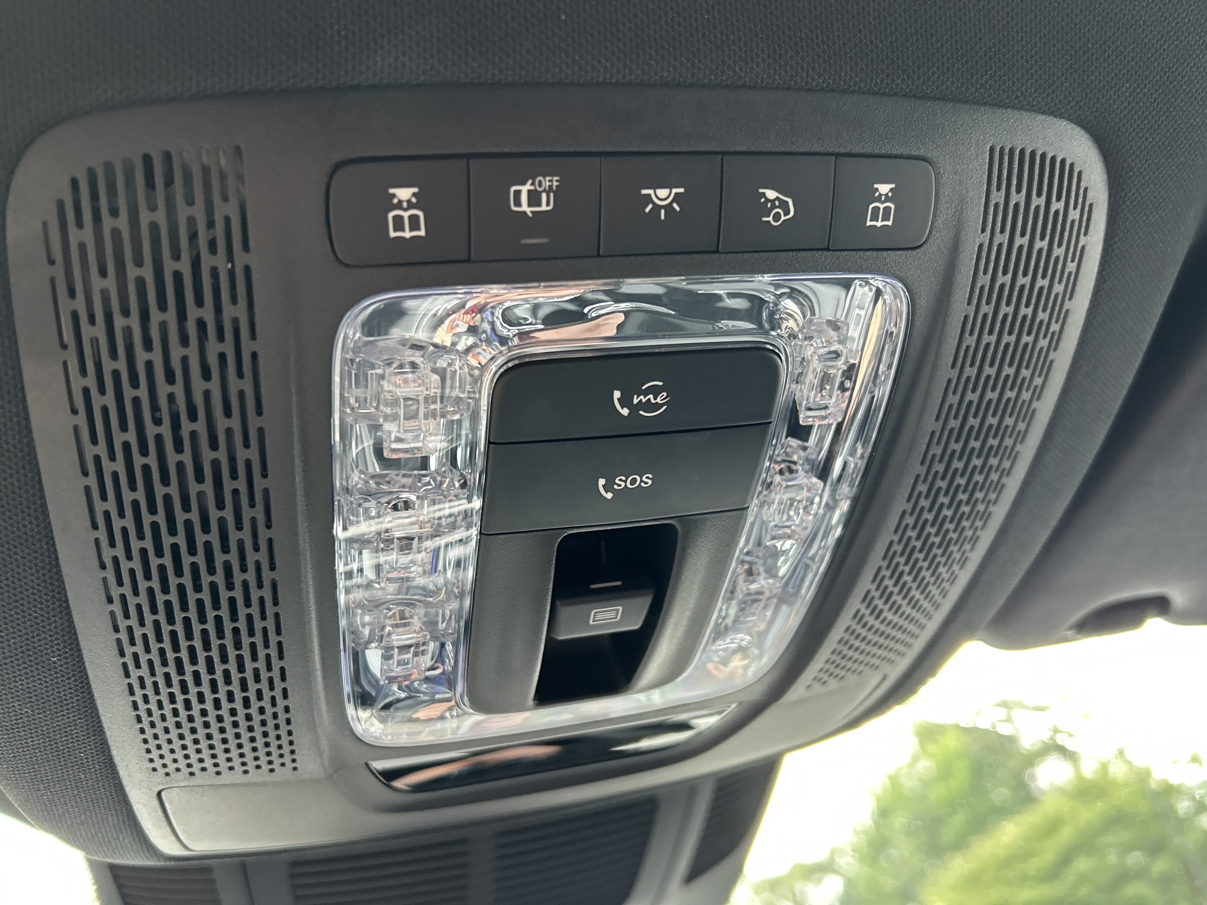 Certified 2025 Mercedes-Benz GLS 450 4MATIC image 39