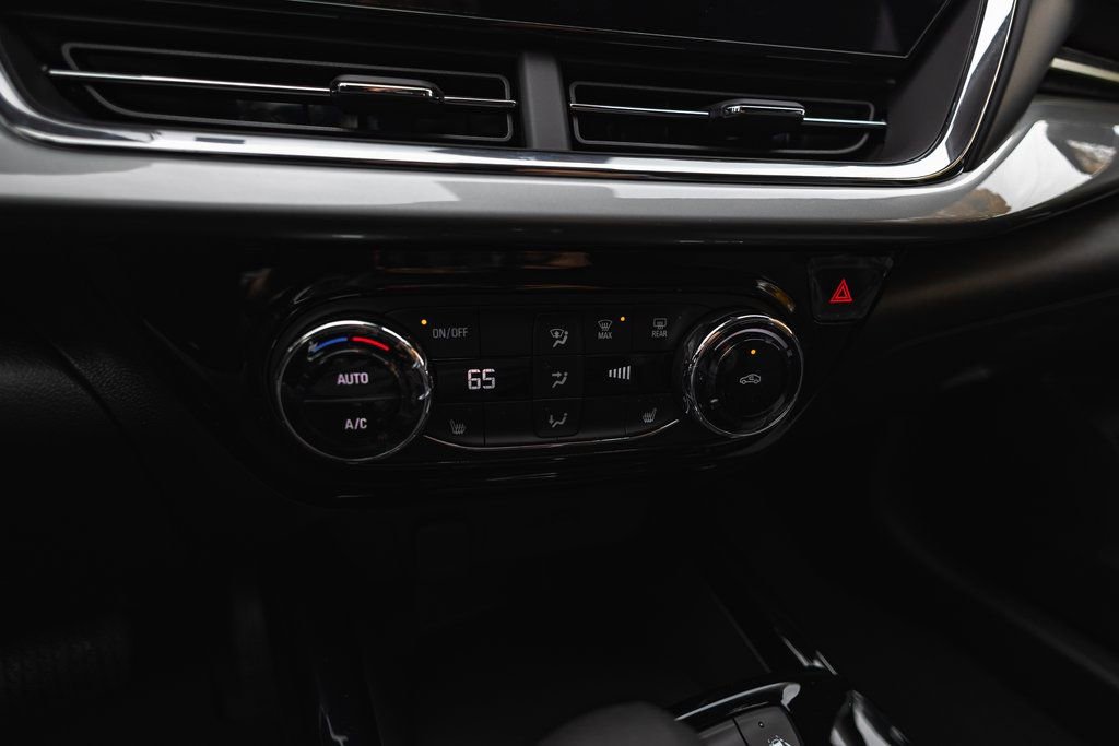 New 2026 Chevrolet Trax LT image 7