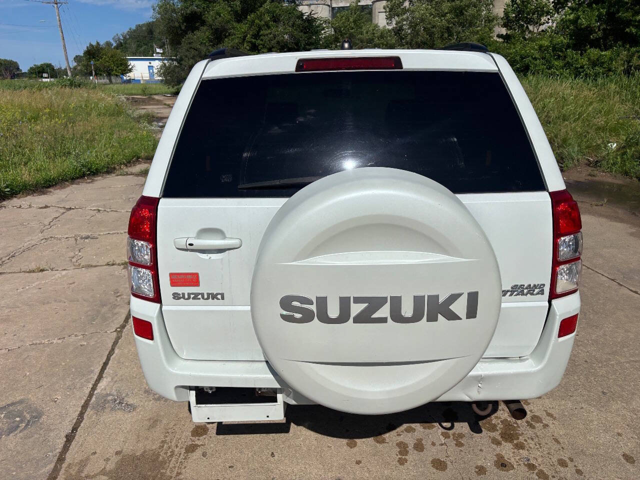 Used 2010 Suzuki Grand Vitara Limited RWD image 4