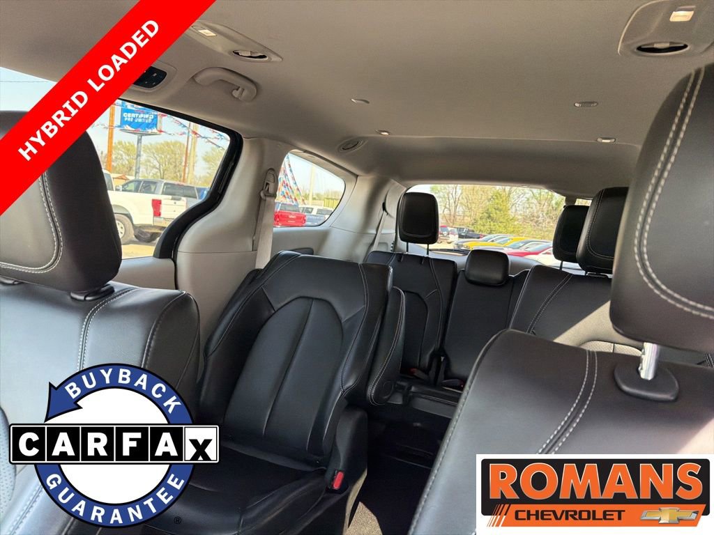 Used 2024 Chrysler Pacifica Limited FWD image 18