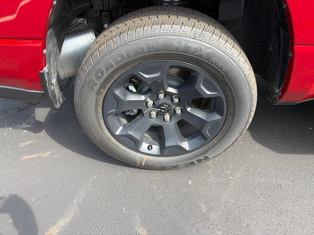 New 2026 RAM 1500 Express AWD/4WD image 9