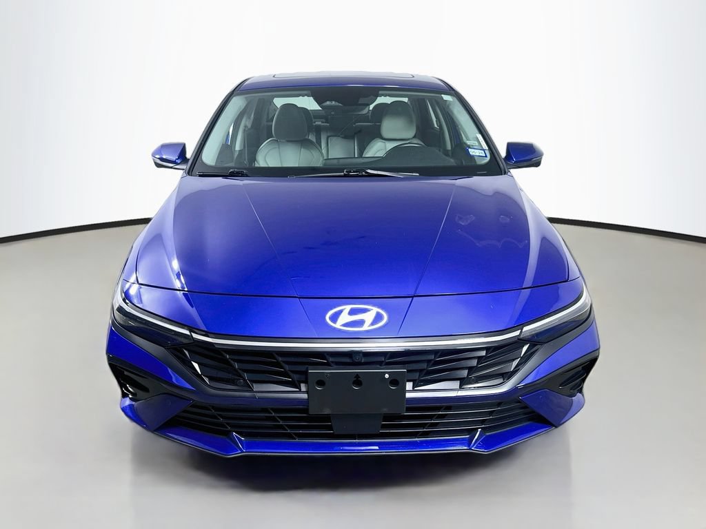Used 2024 Hyundai Elantra Limited FWD image 2