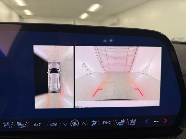 New 2026 Chevrolet Traverse High Country w/ LPO, Floor Liner Package FWD image 21