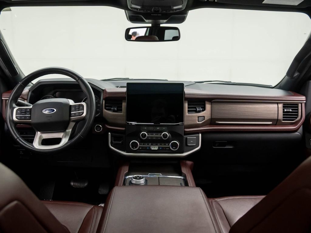 Used 2024 Ford Expedition Max Limited image 9