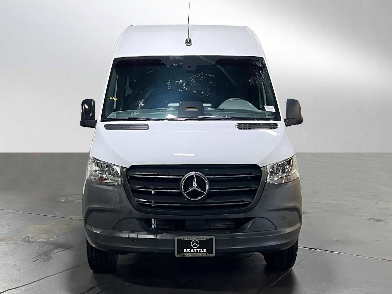 Used 2025 Mercedes-Benz Sprinter 2500 image 8