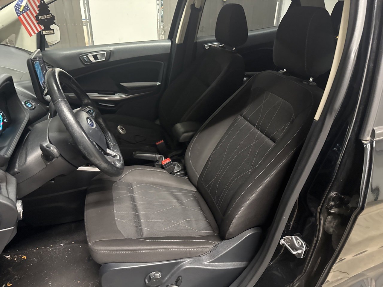 Used 2019 Ford EcoSport SE w/ SE Convenience Package image 7