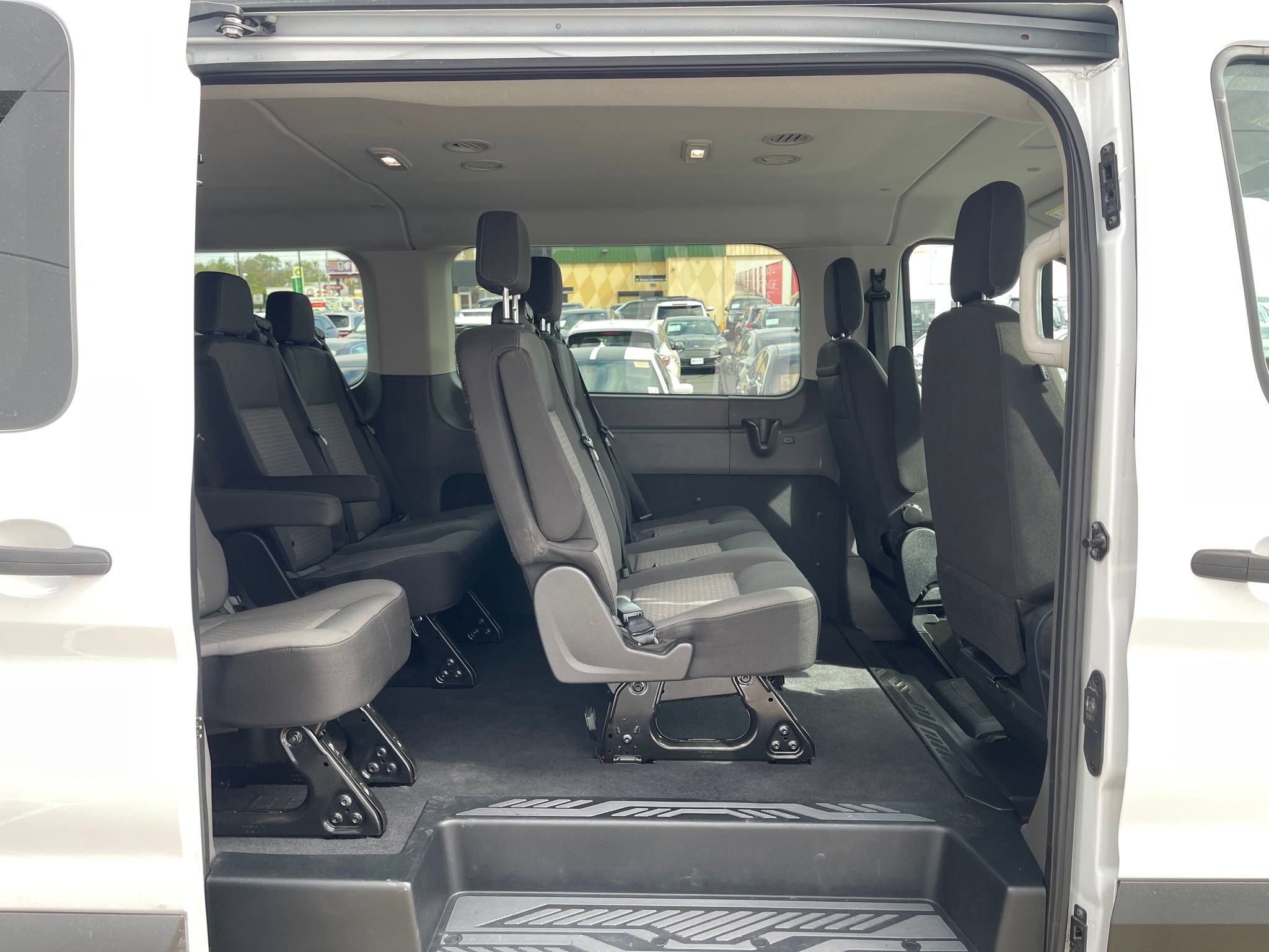 Used 2022 Ford Transit 350 XLT image 27