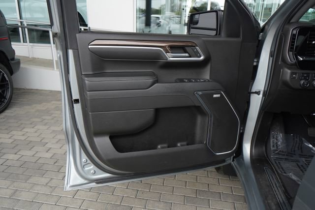 Used 2023 Chevrolet Silverado 1500 RST w/ Redline Edition AWD/4WD image 19