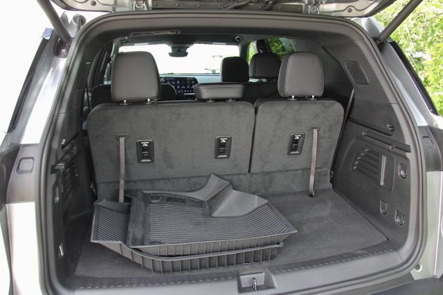 Used 2026 Chevrolet Traverse LT w/ Driver Confidence Package AWD/4WD image 37
