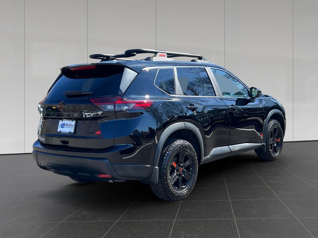 Used 2025 Nissan Rogue SV w/ Rock Creek Premium Package image 5