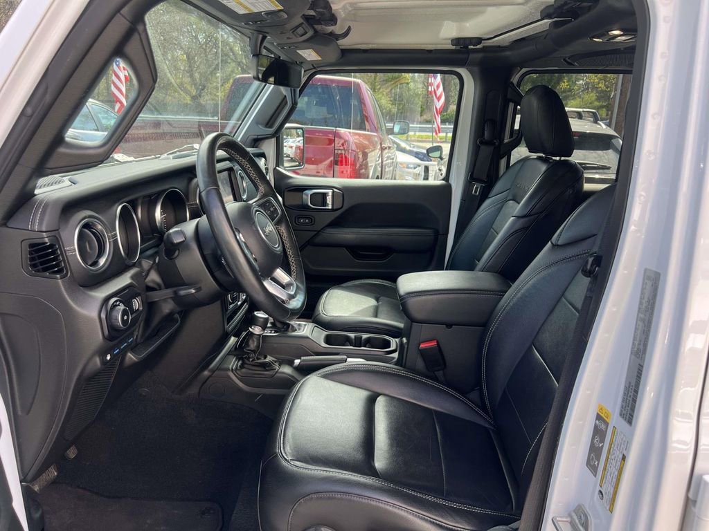 Used 2023 Jeep Wrangler Unlimited Sahara w/ Cold Weather Group image 16