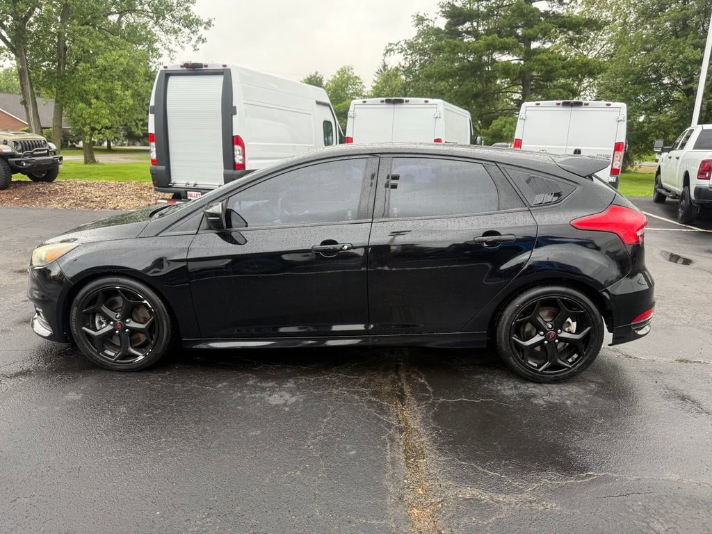 Used 2017 Ford Focus ST w/ Equipment Group 401A FWD image 6