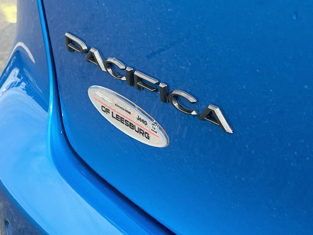 New 2027 Chrysler Pacifica Select FWD image 32