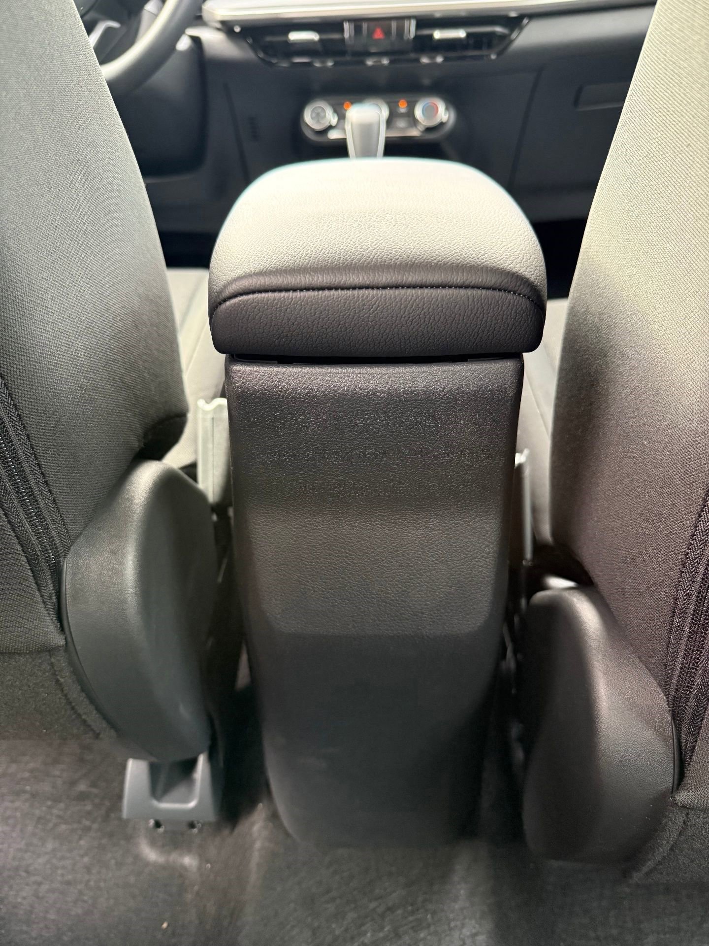 New 2026 Nissan Kicks SR w/ Cold Weather Package image 23