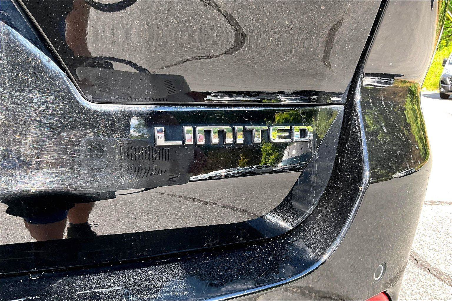 Used 2021 Jeep Grand Cherokee L Limited AWD/4WD image 8