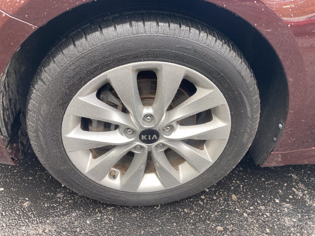 Used 2018 Kia Optima LX w/ 17" Alloy Wheels Package FWD image 34