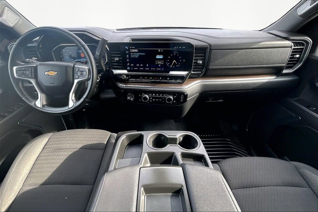 Used 2024 Chevrolet Silverado 1500 LT image 16