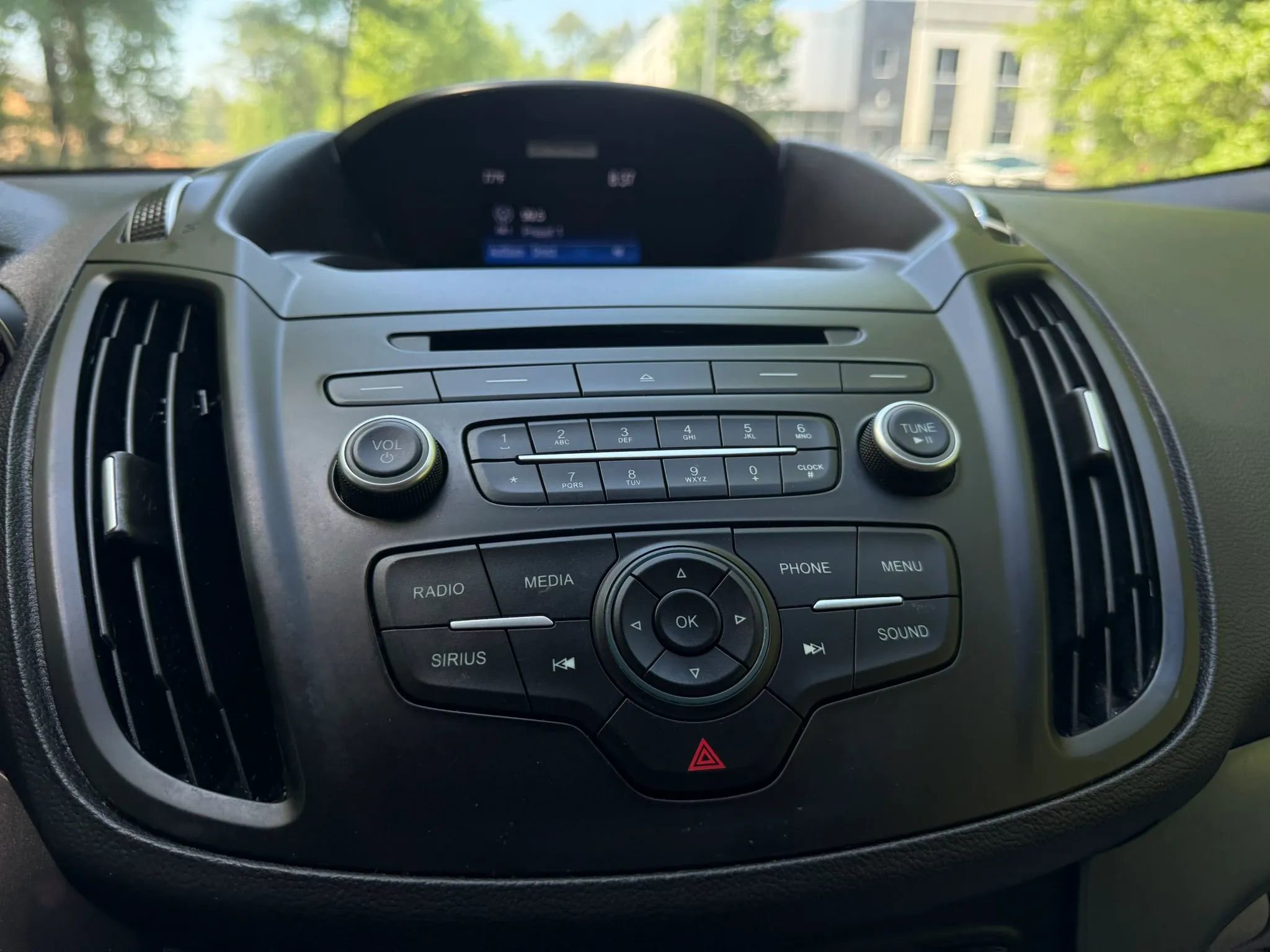 Used 2017 Ford Escape SE FWD image 19