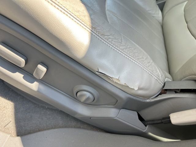 Used 2016 Chevrolet Traverse LTZ FWD image 23