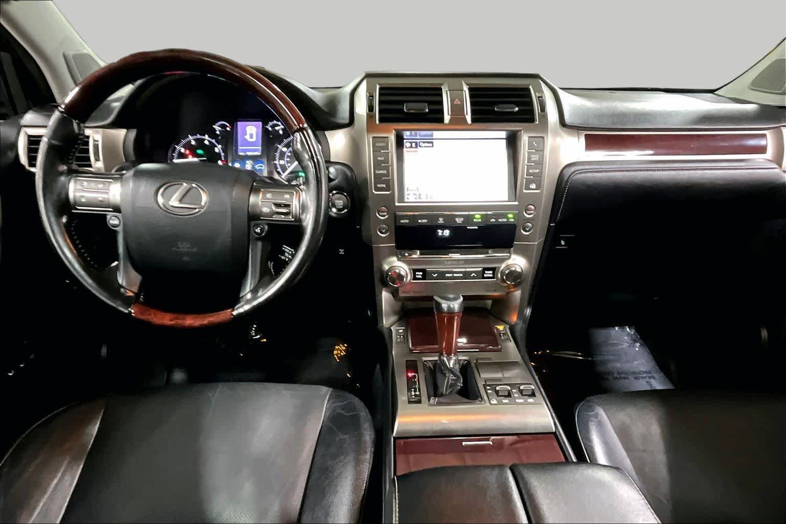Used 2017 Lexus GX 460 Premium w/ Premium Package AWD/4WD image 16