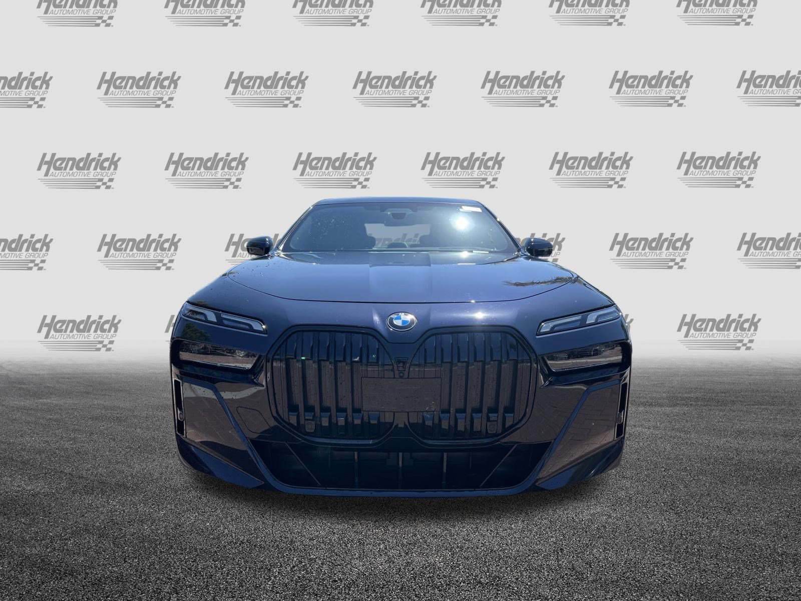 Certified 2024 BMW 760i xDrive AWD/4WD image 3