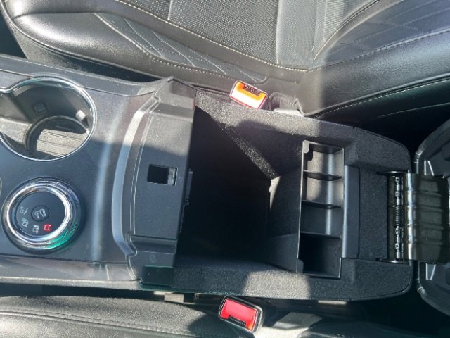 Used 2018 Ford Explorer Platinum image 39