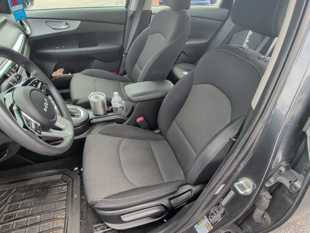 Used 2023 Kia Forte LXS w/ LXS Technology Package FWD image 10