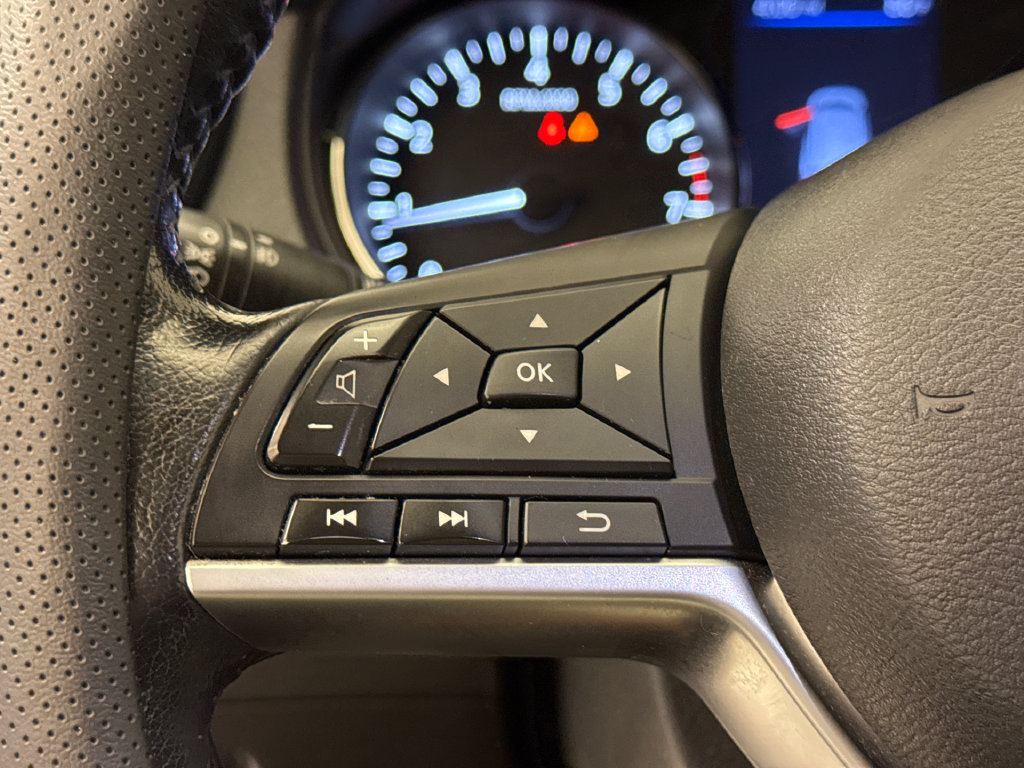 Used 2021 Nissan Rogue Sport SV FWD image 30