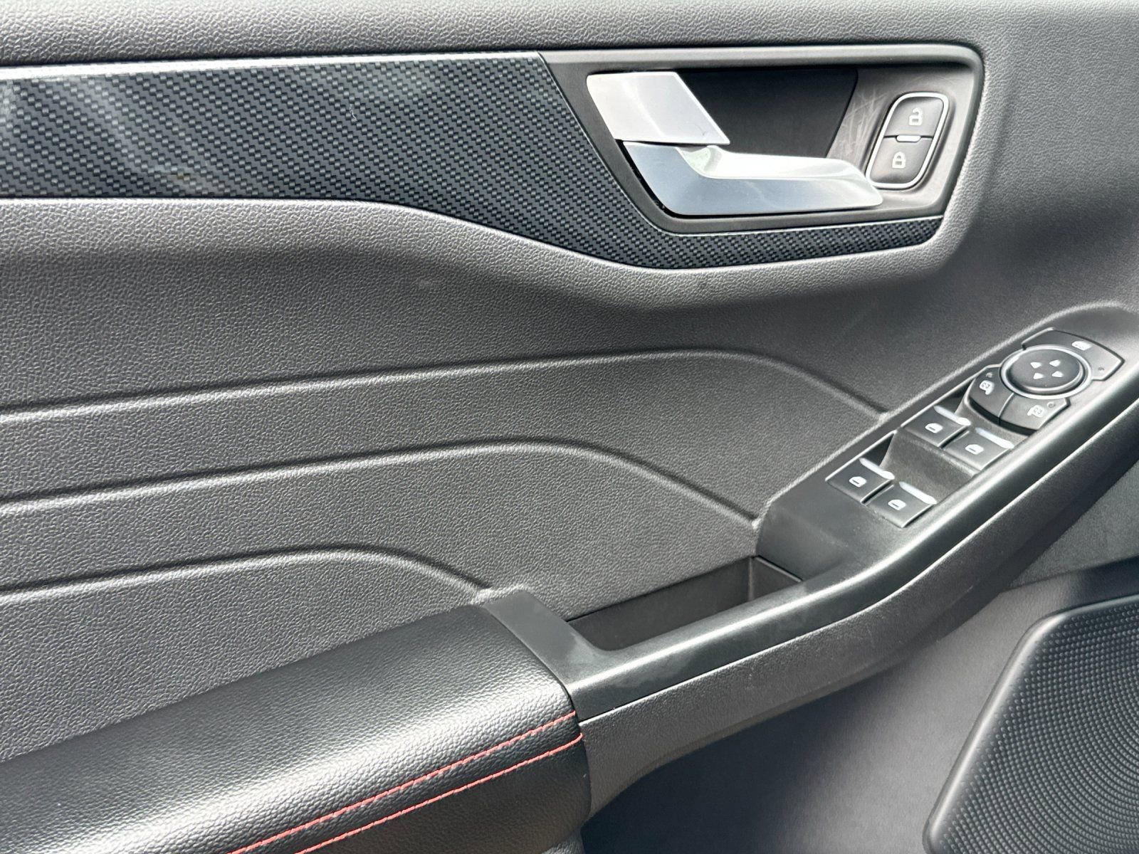 Used 2024 Ford Escape ST-Line w/ Tech Pack #1 image 11