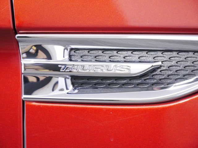 Used 2014 Ford Taurus SEL w/ Equipment Group 201A FWD image 9