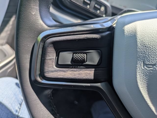 Used 2025 Rivian R1S Adventure AWD/4WD image 24