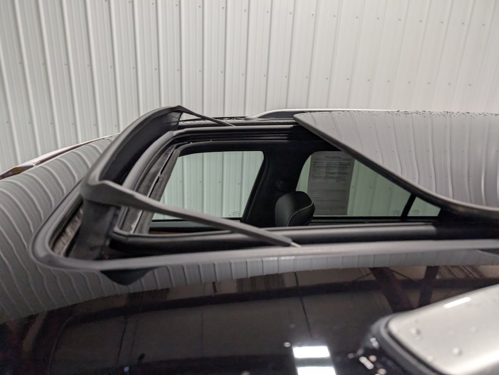 Used 2022 Jeep Grand Cherokee Summit AWD/4WD image 8