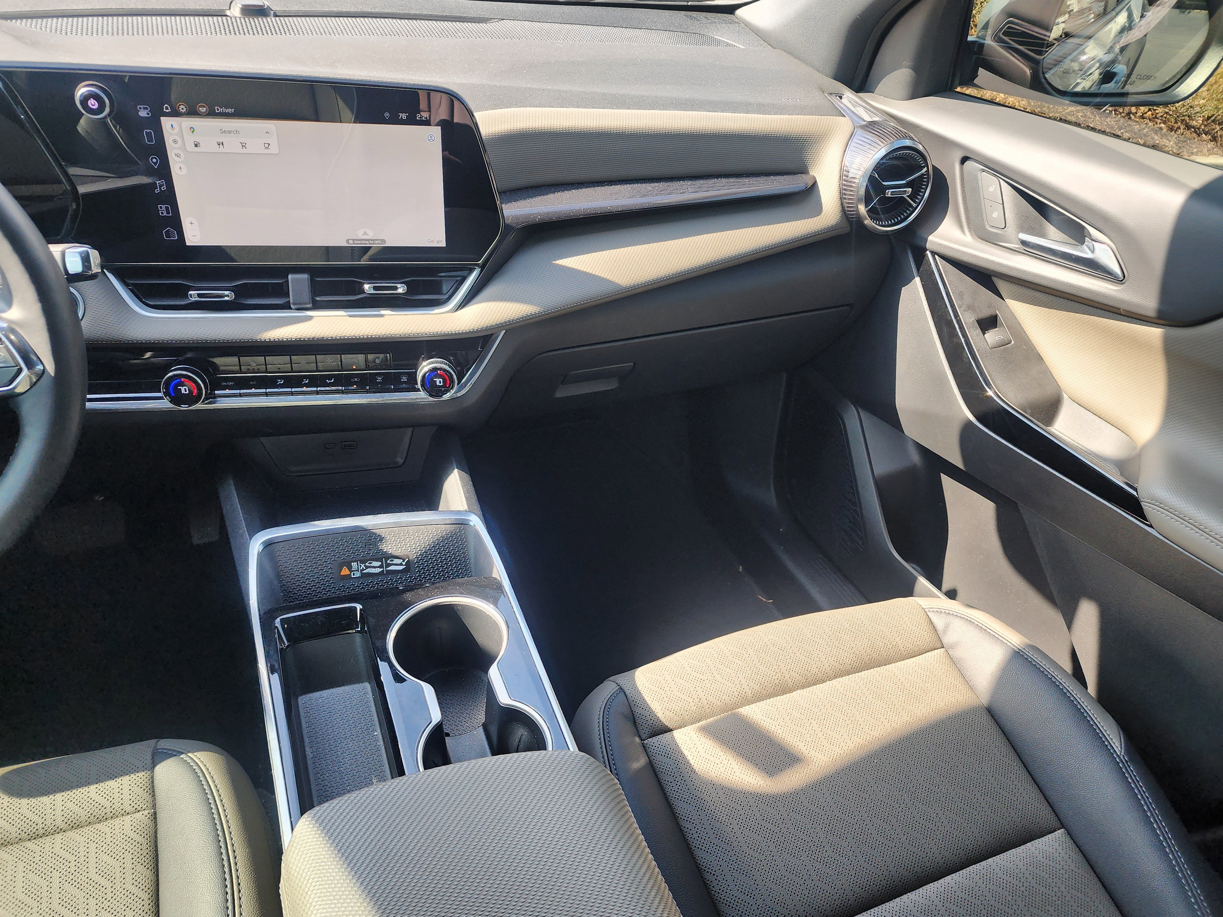 Used 2025 Chevrolet Equinox LT w/ Convenience Package II image 19