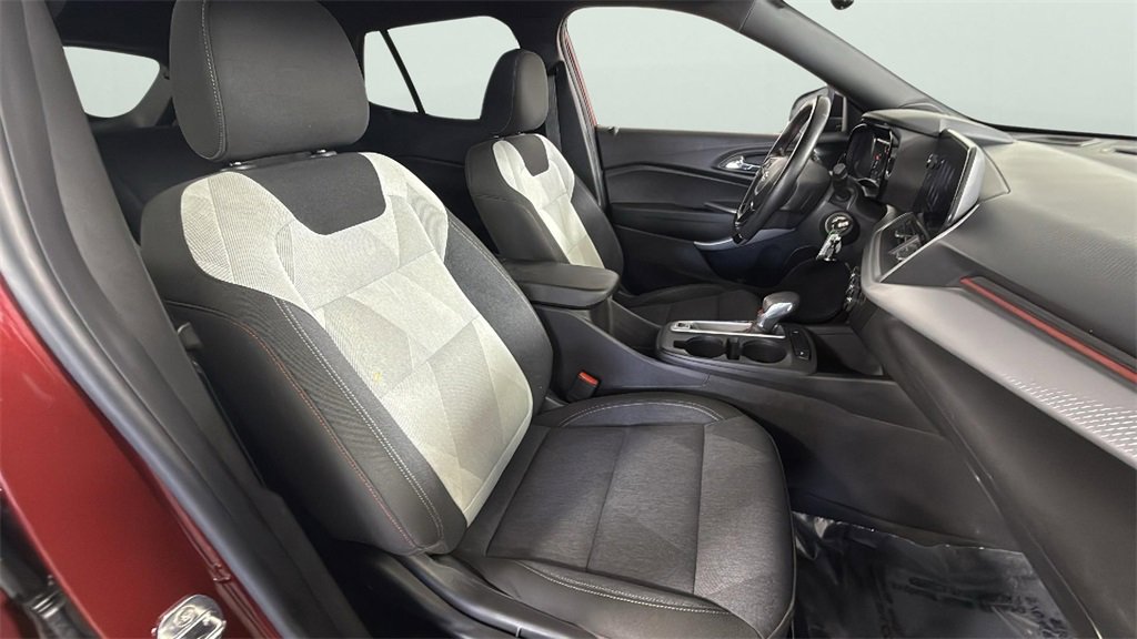 Certified 2024 Chevrolet Trax RS w/ Driver Confidence Package image 47