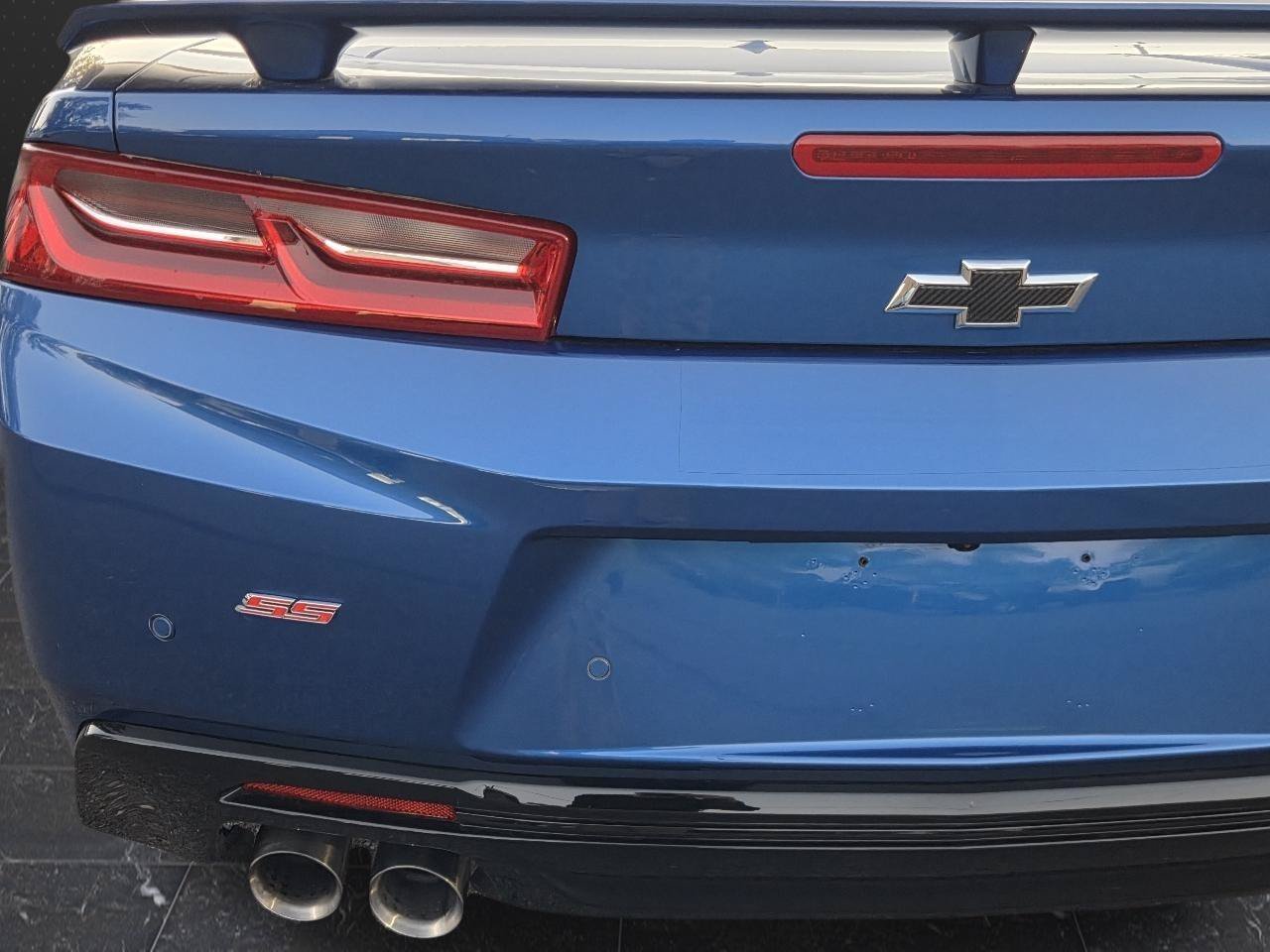 Used 2018 Chevrolet Camaro SS RWD image 34