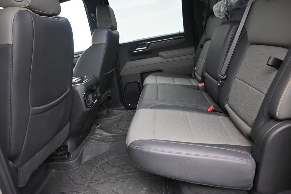 Used 2026 Chevrolet Silverado 2500 ZR2 AWD/4WD image 15