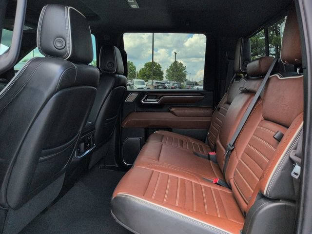 Used 2024 GMC Sierra 3500 Denali Ultimate AWD/4WD image 17