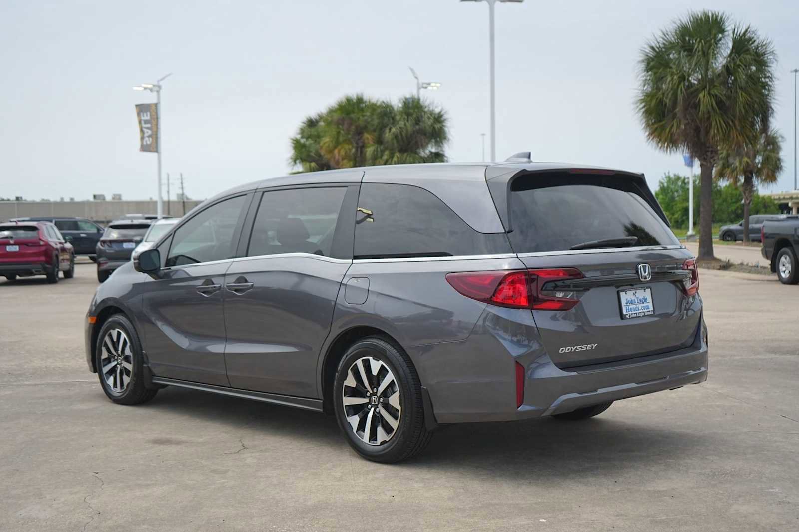 Used 2026 Honda Odyssey EX-L image 4