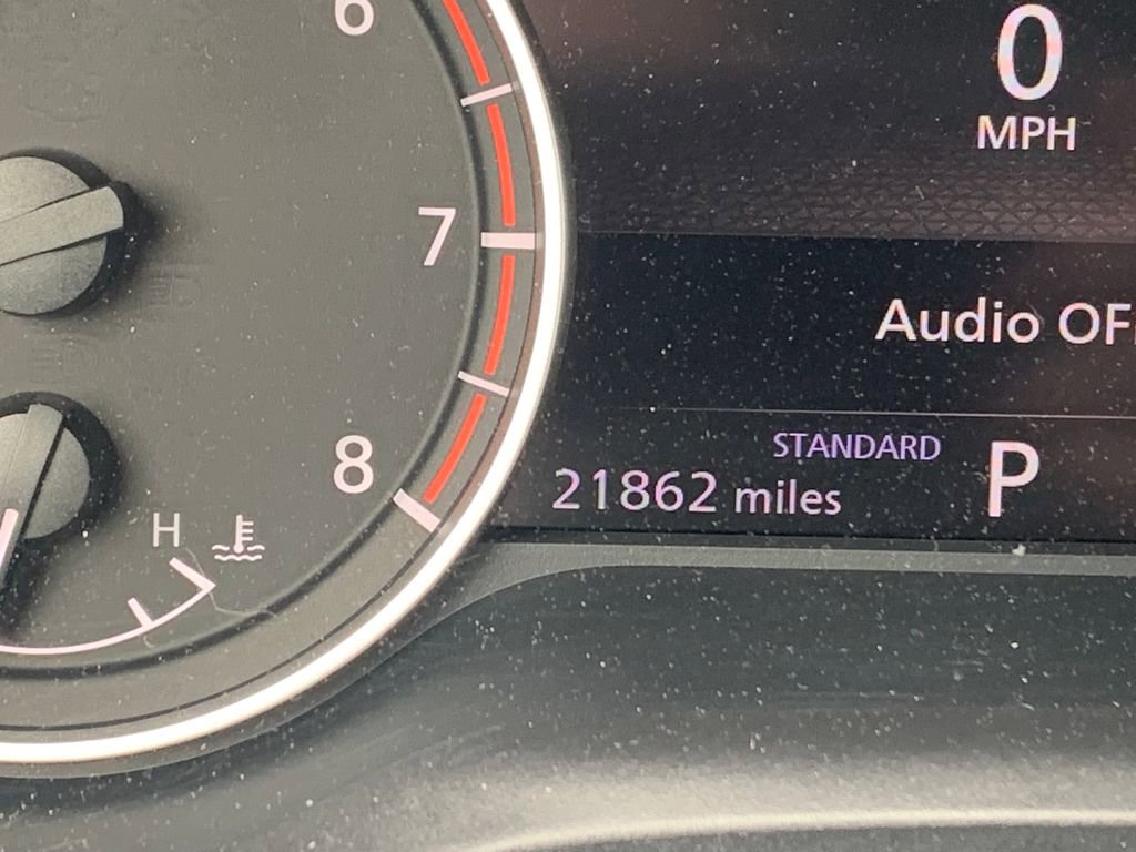 Used 2023 Nissan Rogue SV image 11