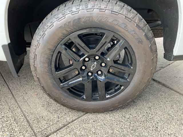 New 2025 Chevrolet Silverado 1500 Custom w/ Turbomax Blackout Package image 13