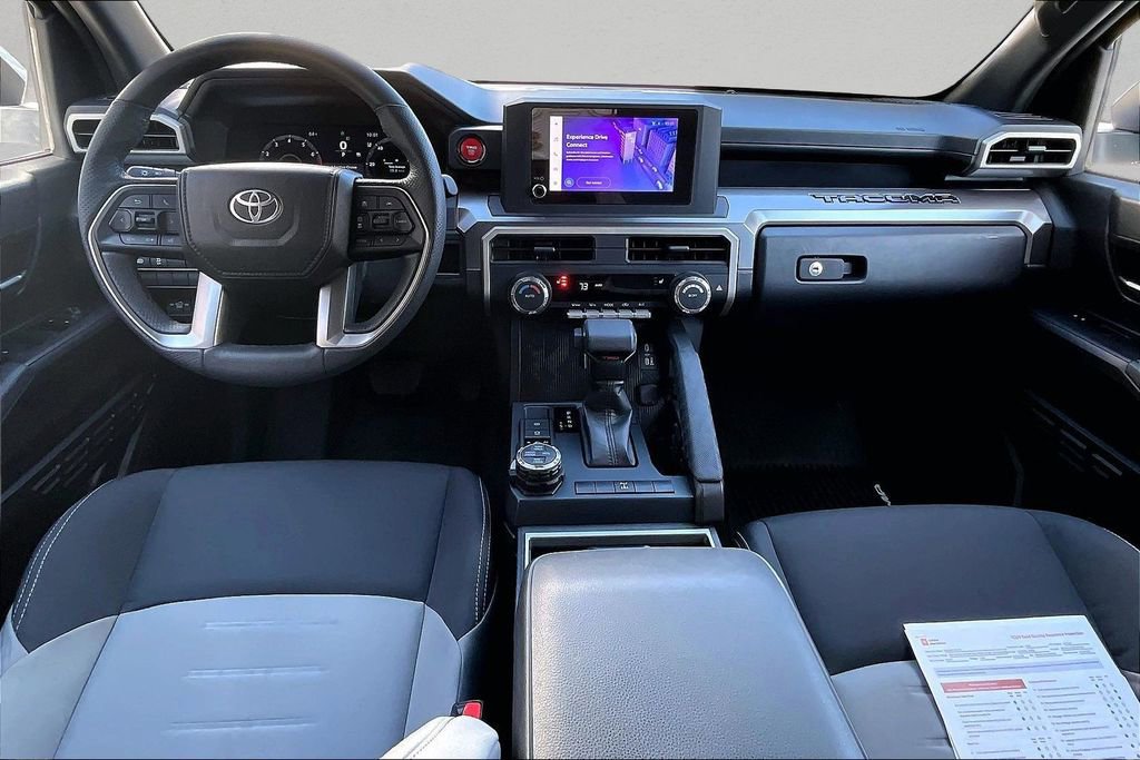 Certified 2025 Toyota Tacoma TRD Off-Road AWD/4WD image 9