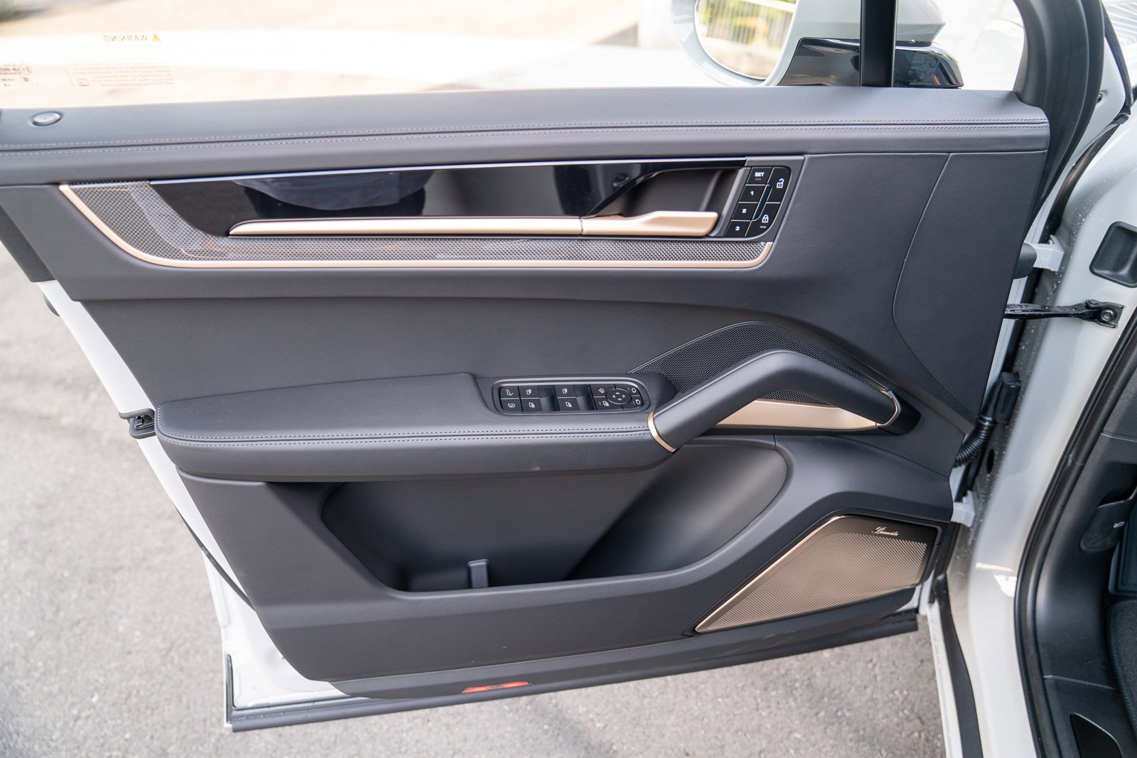 New 2025 Porsche Cayenne Turbo image 10