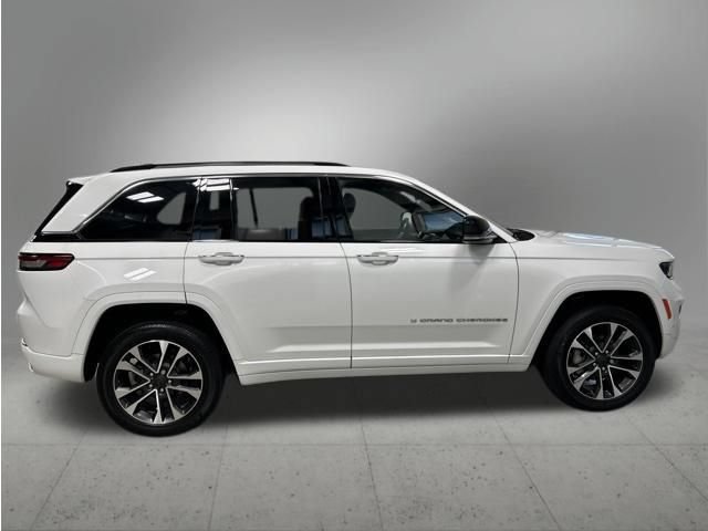 Used 2023 Jeep Grand Cherokee Overland AWD/4WD image 6