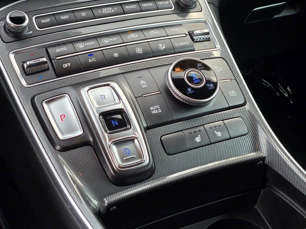 Used 2023 Hyundai Santa Fe SEL image 26